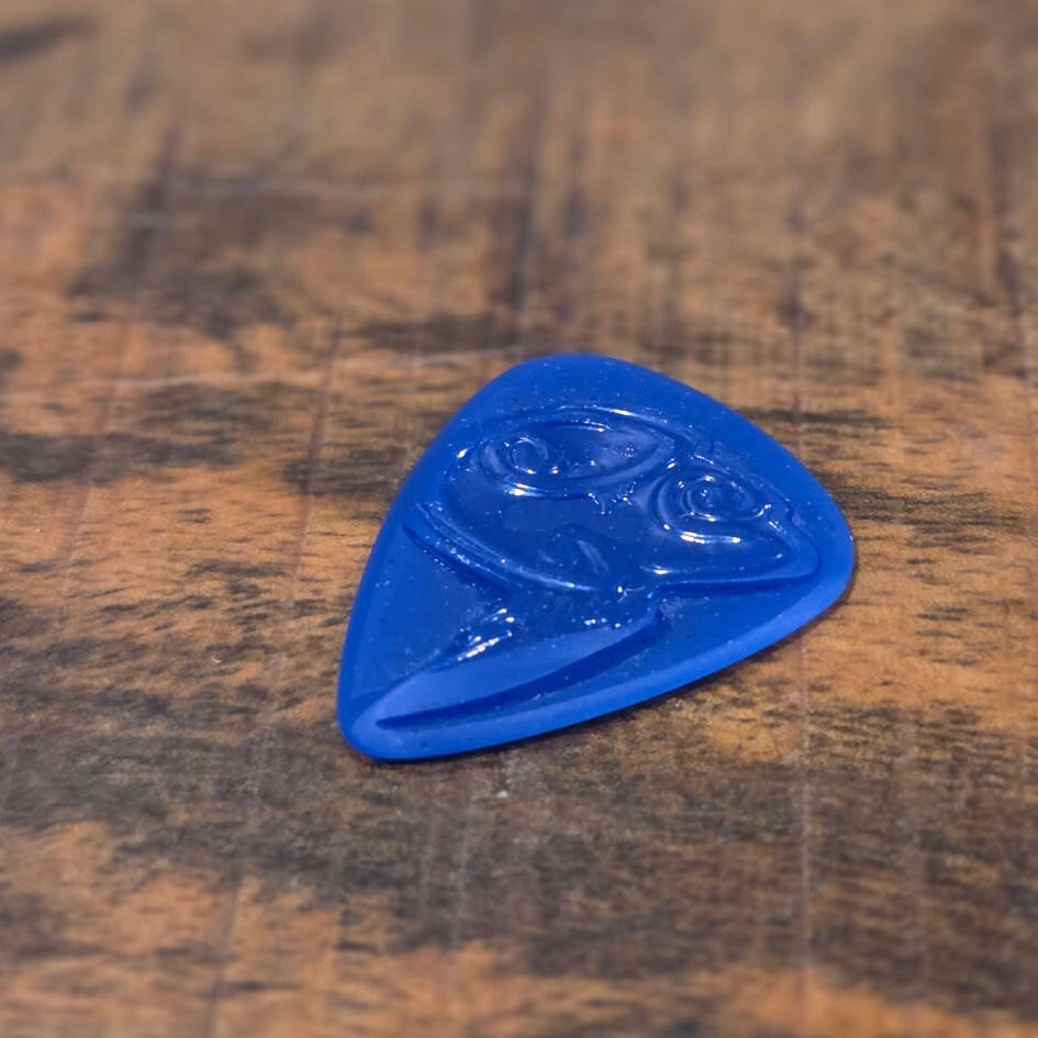 Eve Blue Plectrum (Maya & YInMn)| Handmade Guitar Picks